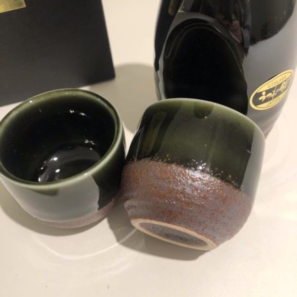 New Sake Set - Picture 2 of 3